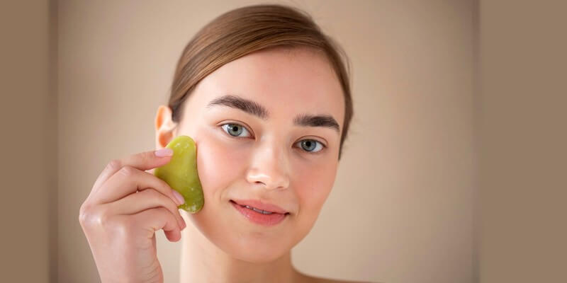 You are currently viewing Comment faire un massage visage Gua Sha ?