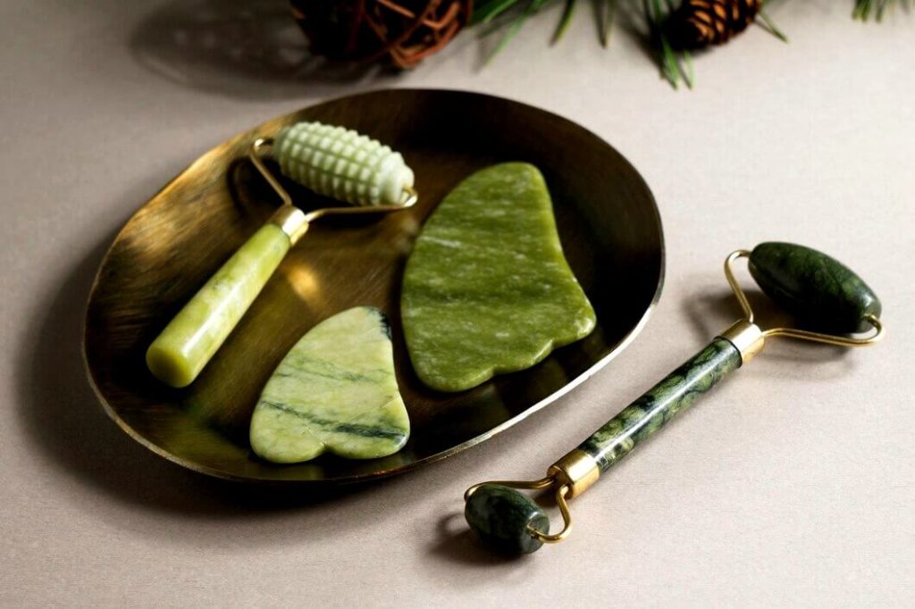 Rouleaux-gua-sha-visage-jade