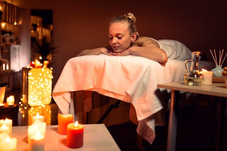 Pièce de massage avec une ambiance tamisée